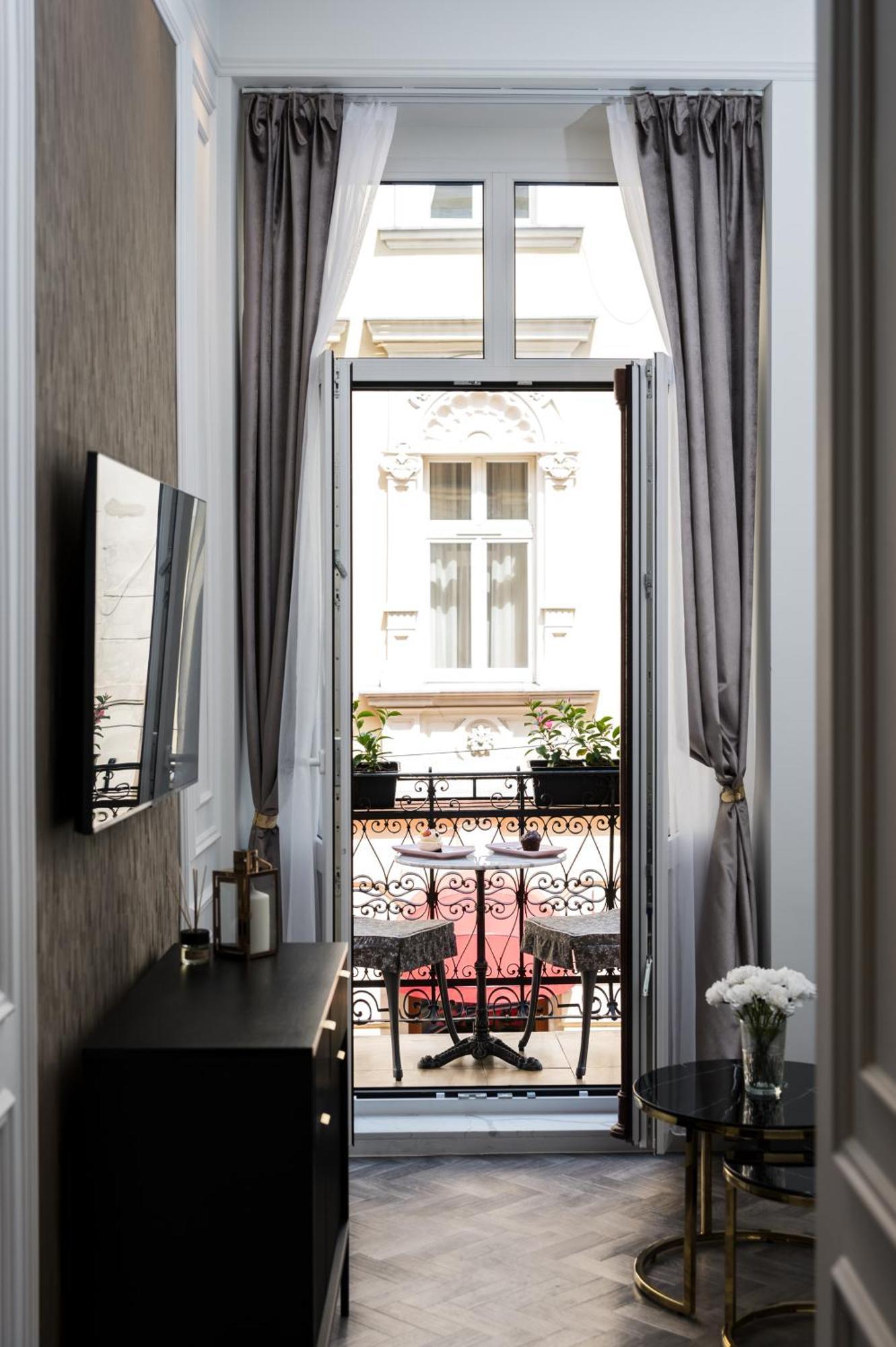 Salomea Krakow Apartments Bozego Ciala ภายนอก รูปภาพ